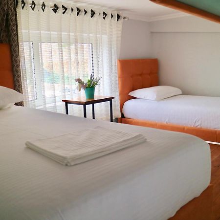 Crown Deluxe Apartments Sarandë Eksteriør billede
