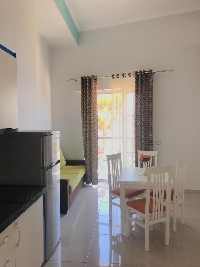 Crown Deluxe Apartments Sarandë Eksteriør billede