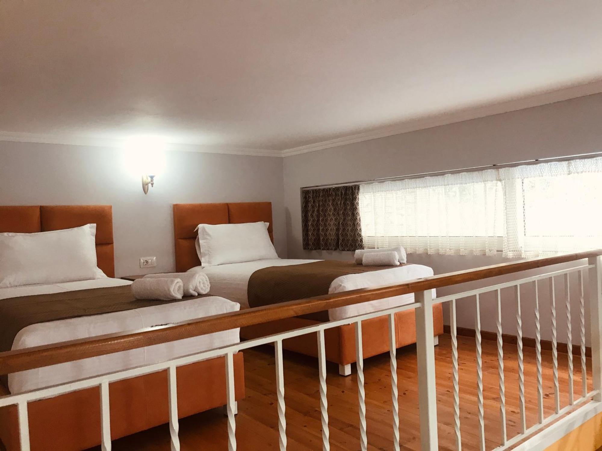 Crown Deluxe Apartments Sarandë Eksteriør billede
