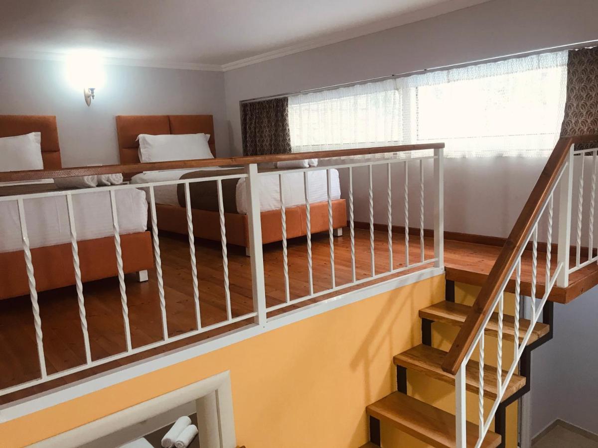 Crown Deluxe Apartments Sarandë Eksteriør billede