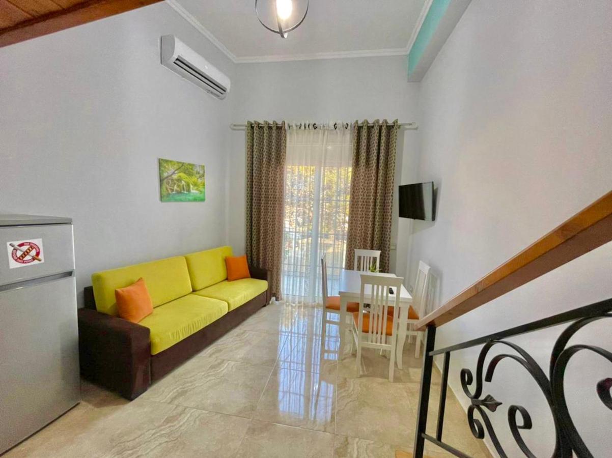 Crown Deluxe Apartments Sarandë Eksteriør billede