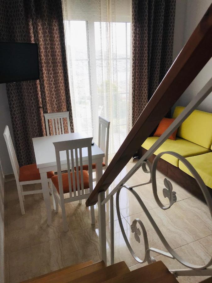 Crown Deluxe Apartments Sarandë Eksteriør billede
