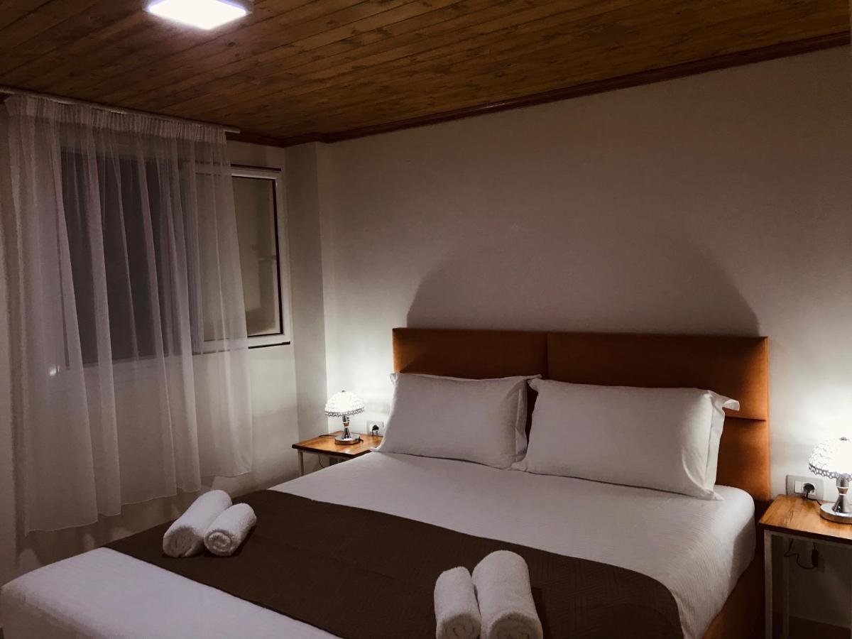 Crown Deluxe Apartments Sarandë Eksteriør billede