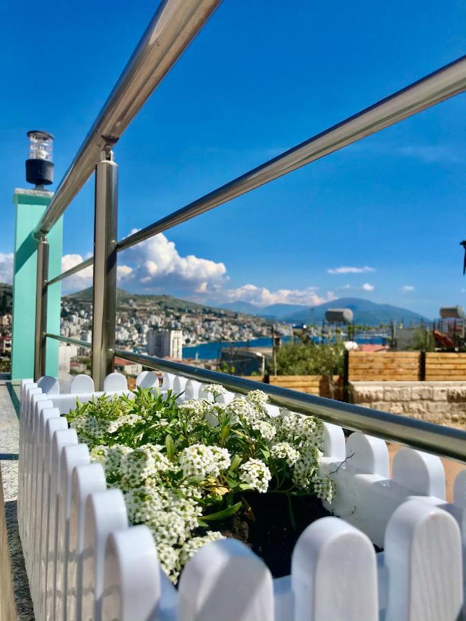 Crown Deluxe Apartments Sarandë Eksteriør billede
