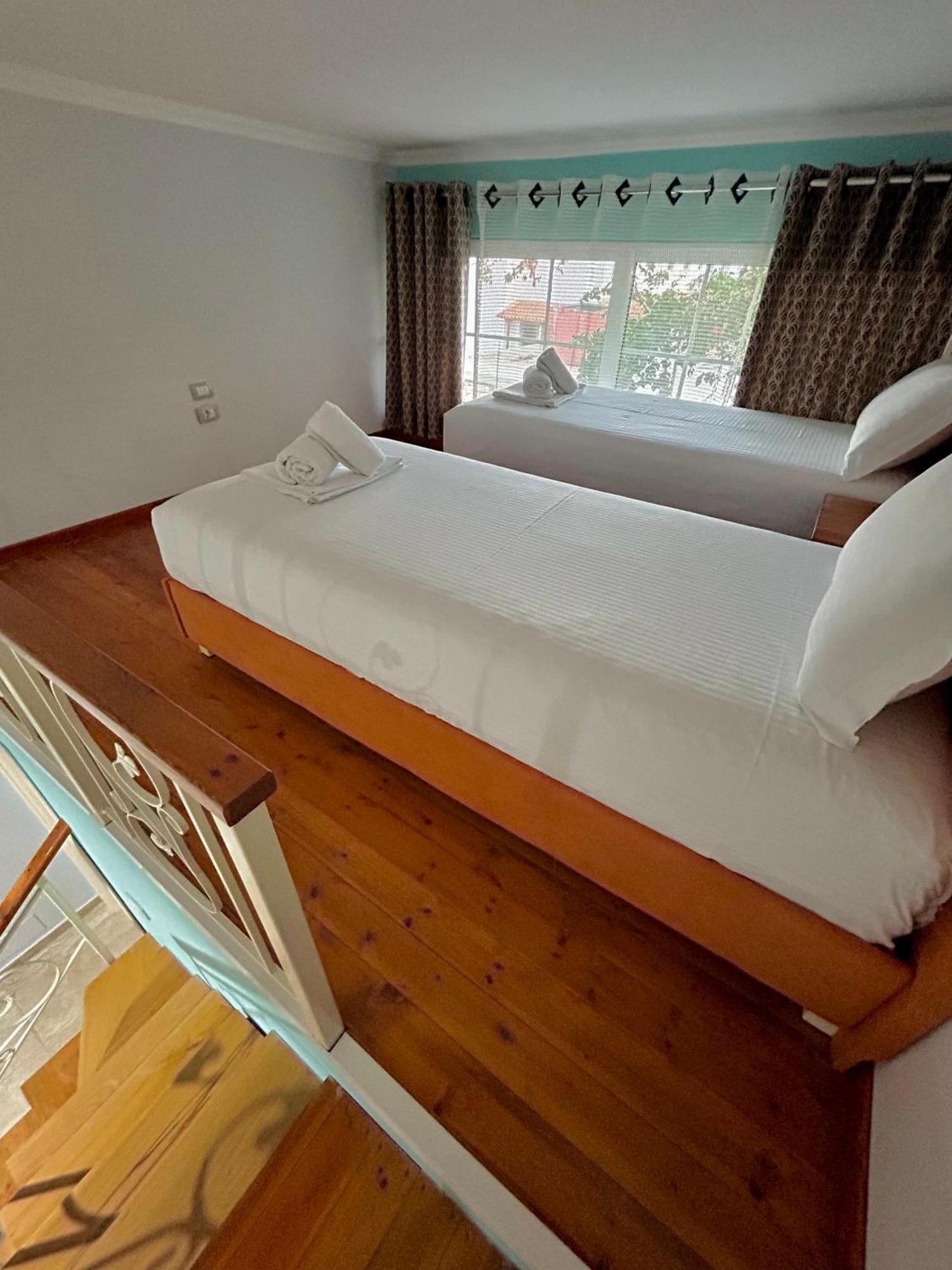 Crown Deluxe Apartments Sarandë Eksteriør billede