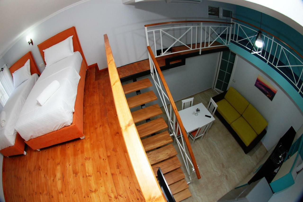 Crown Deluxe Apartments Sarandë Eksteriør billede