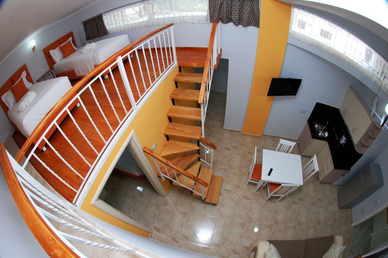 Crown Deluxe Apartments Sarandë Eksteriør billede