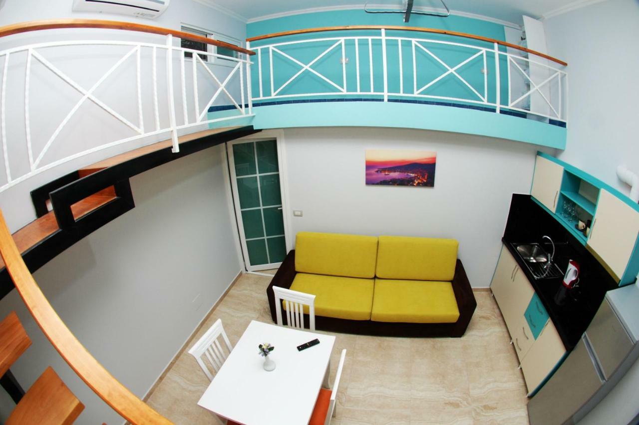 Crown Deluxe Apartments Sarandë Eksteriør billede