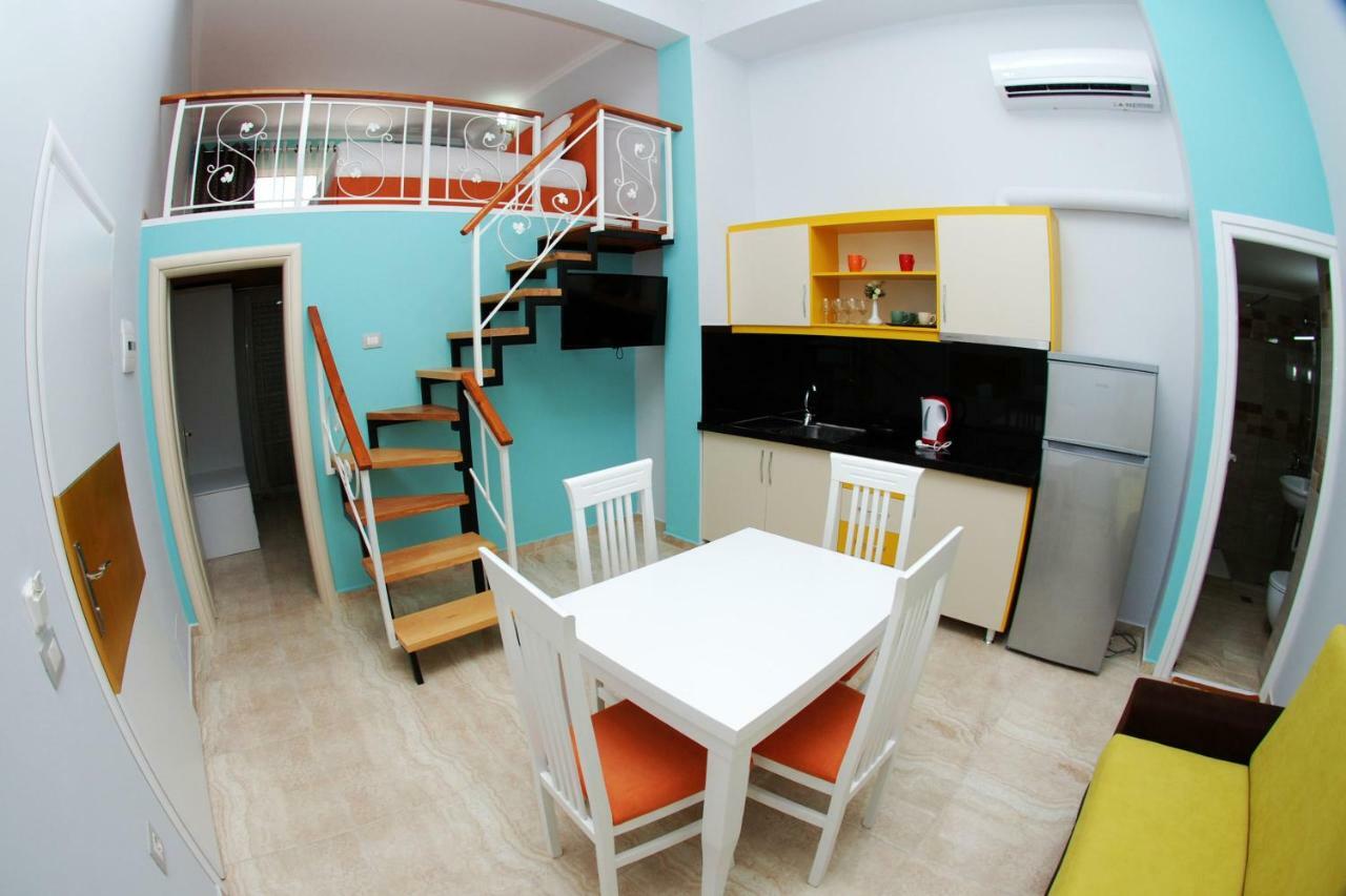 Crown Deluxe Apartments Sarandë Eksteriør billede