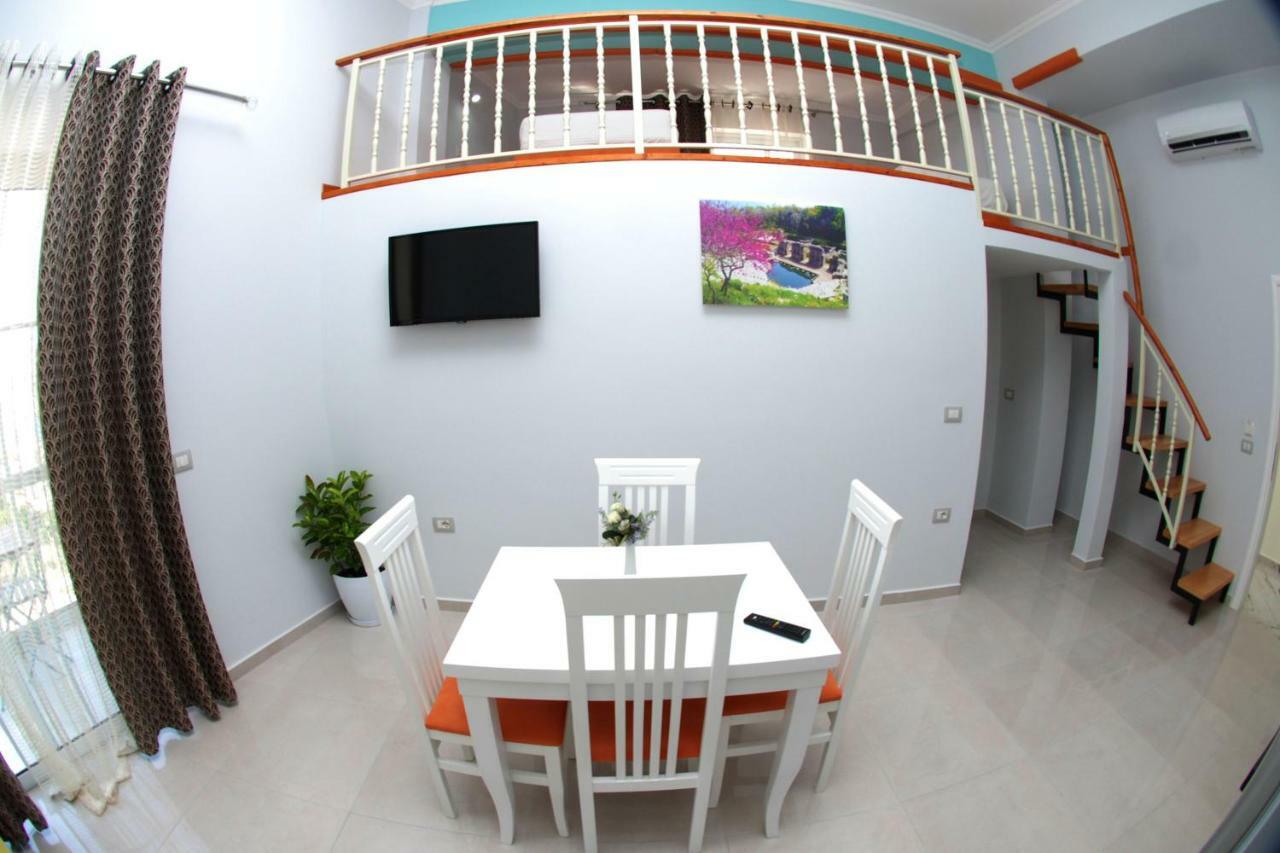 Crown Deluxe Apartments Sarandë Eksteriør billede